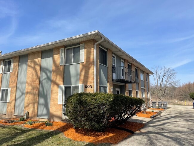Building Photo - 600 Femrite Dr