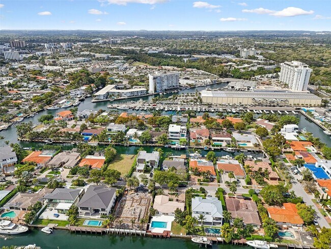 Building Photo - 13145 Coronado Terrace