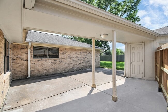 Building Photo - 2514 Trailside Ct