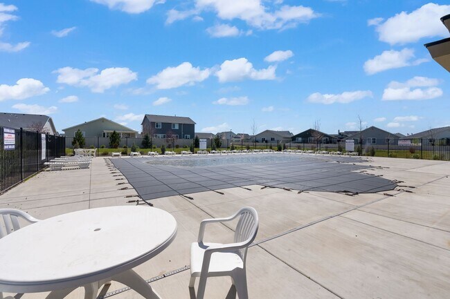 Building Photo - 3 Bedroom, 2 Bath Single Level Home in Desirable Meridian Location!