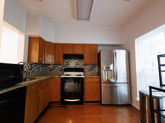 Building Photo - 4011 Eastview Ct
