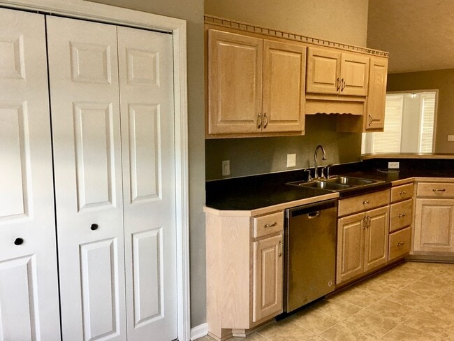 Building Photo - Coming Soon! 4 Bedroom 2 Bathroom Home