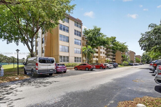 Building Photo - 3751 Environ Blvd