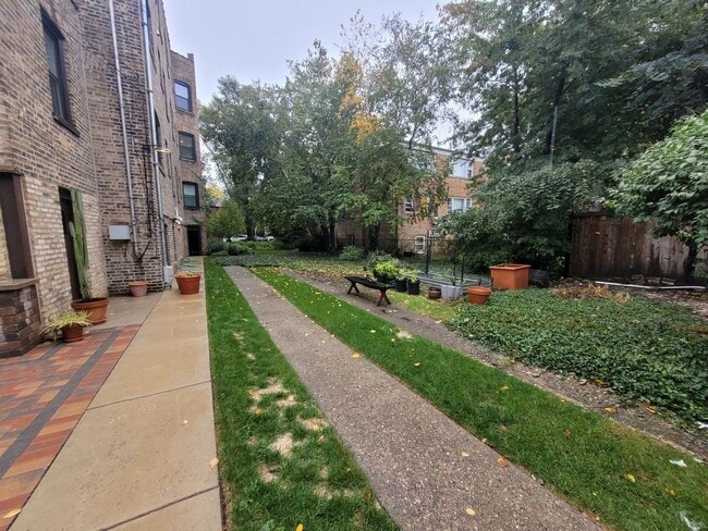 Building Photo - 7372 N Winchester Ave