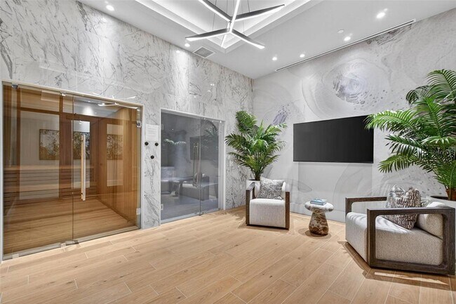 Building Photo - 275 1st Ave S