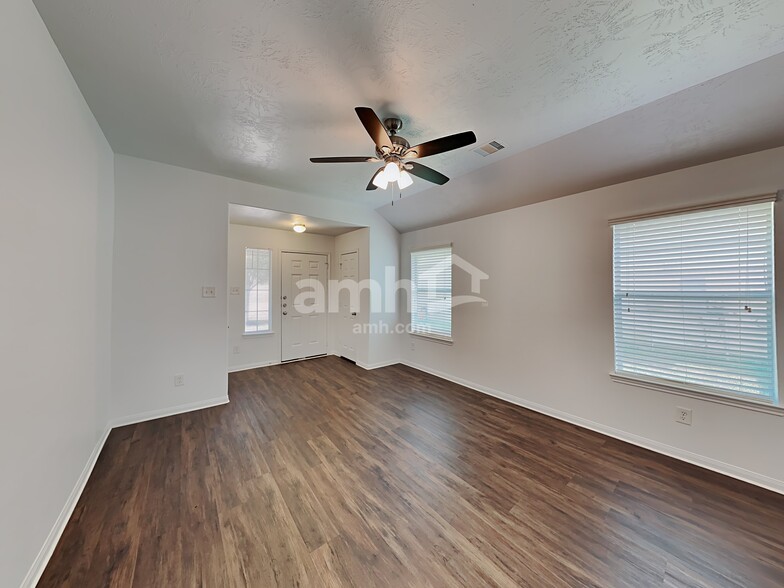 Building Photo - 6031 Brenwood Trails Ln