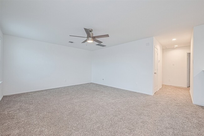 Building Photo - 12518 Pelican Bay Dr