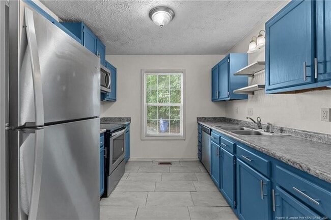 Building Photo - 6897 Candlewood Dr