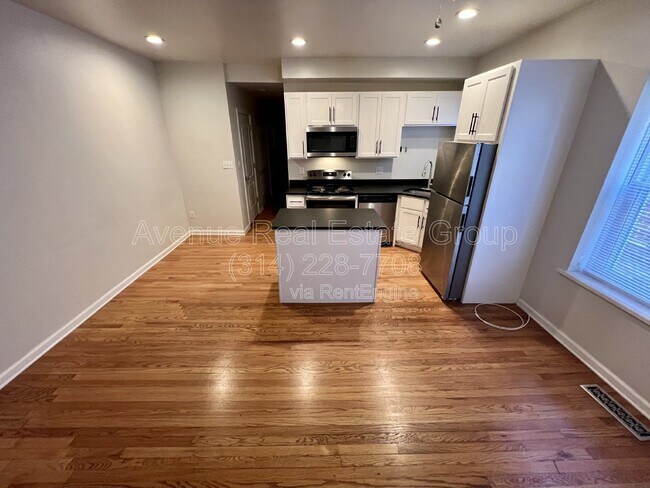 Building Photo - 6048 Washington Blvd