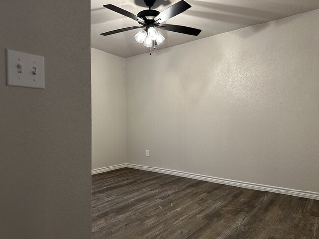 Building Photo - 5106 White Rose Dr