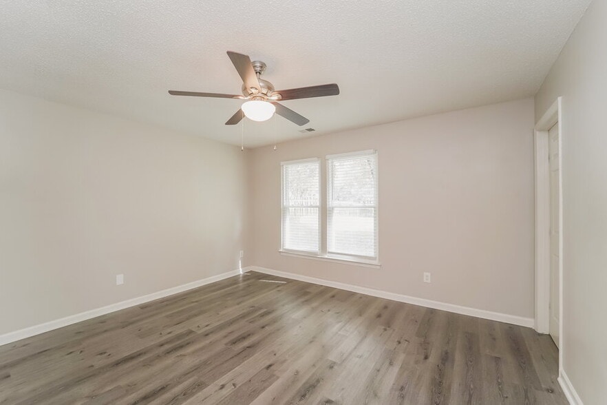 Building Photo - 3418 Stonemarsh Ct