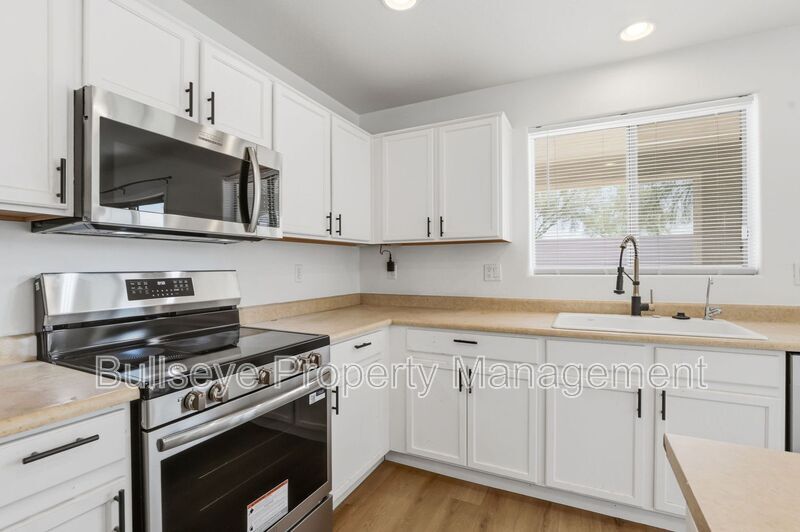 Building Photo - 27513 N 63rd Dr