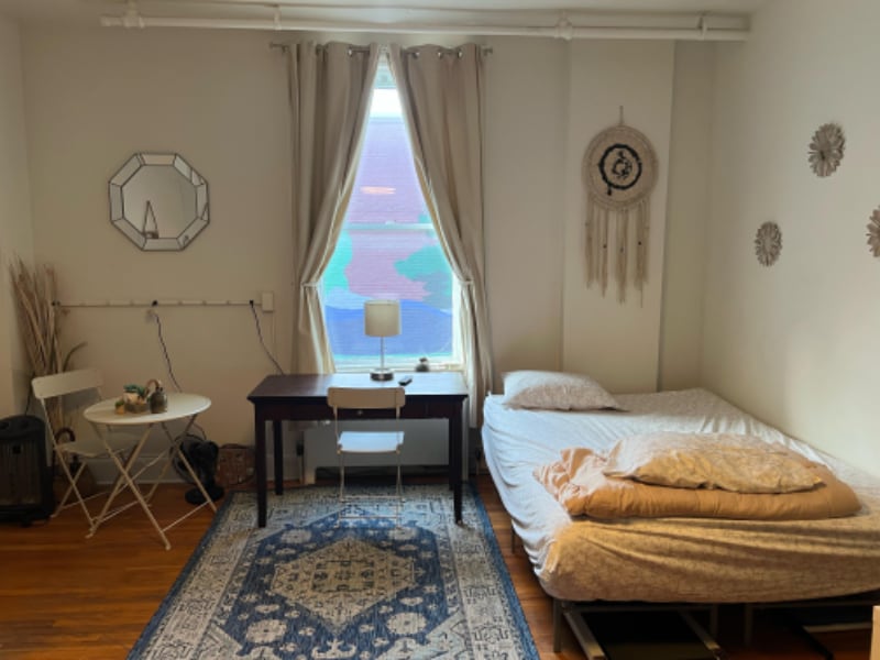 Building Photo - 118 2nd St SW