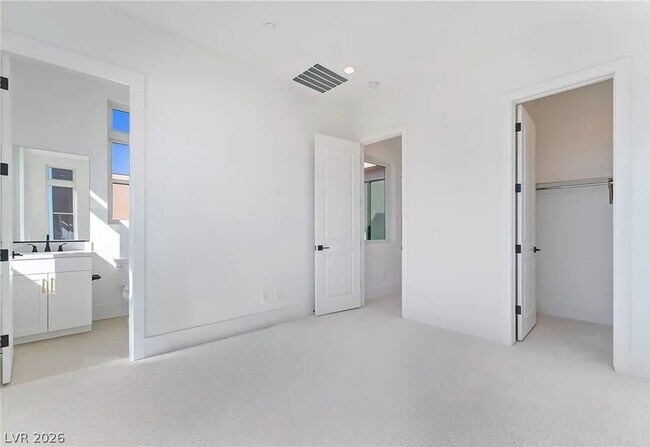 Building Photo - 4846 Shady Rdg Dr