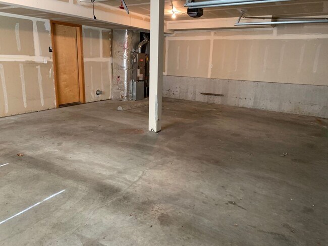 Building Photo - Newly remodel 4 bed 3 bath home in Shoreline