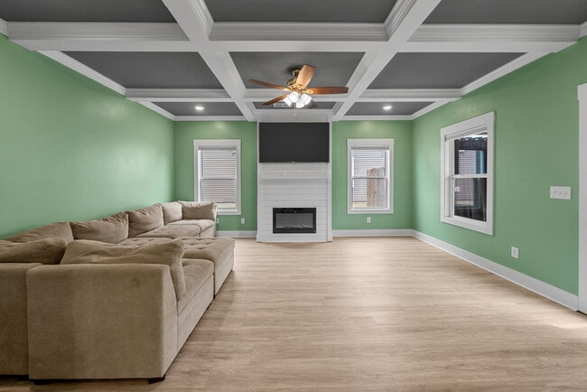 Building Photo - 1511 Kingbird Dr