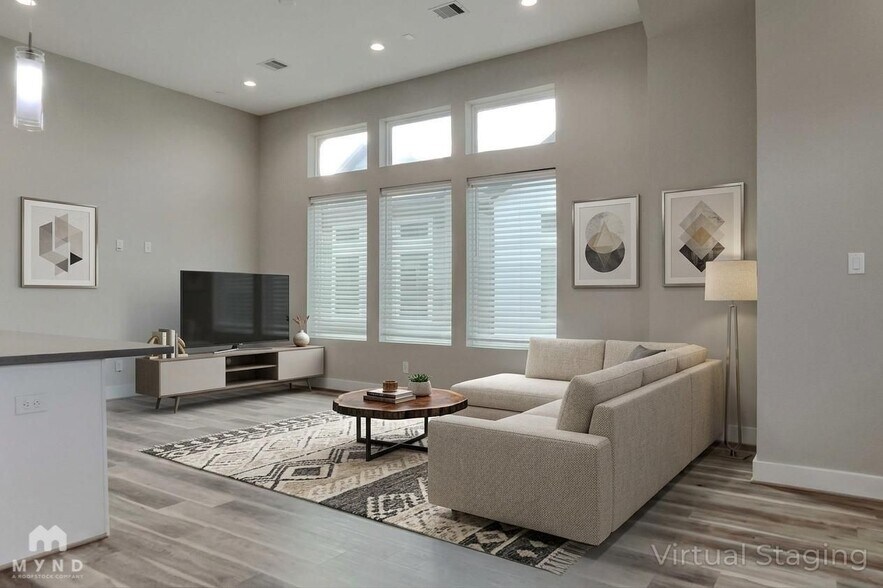 Building Photo - 5902 Gardendale Dr