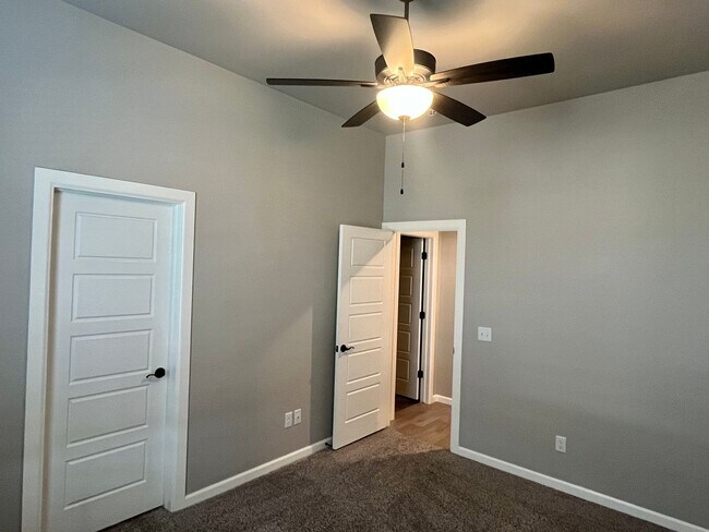 Building Photo - Beautiful 3 Bed, 2 Bath, 2 Car North Edmond/Arcadia