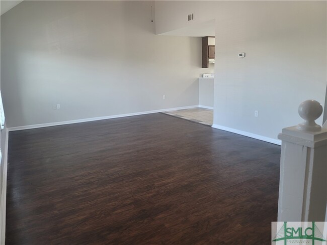 Building Photo - 230 Lanier Dr