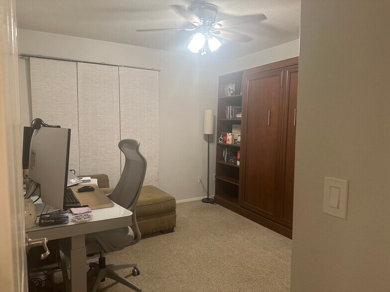 Building Photo - 1720 E Thunderbird Rd