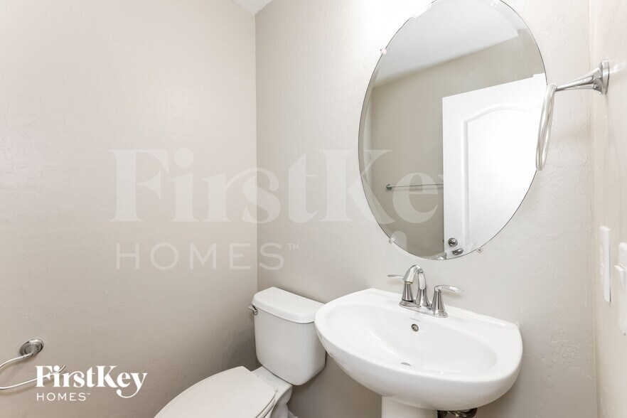 Building Photo - 1525 Beams Ave