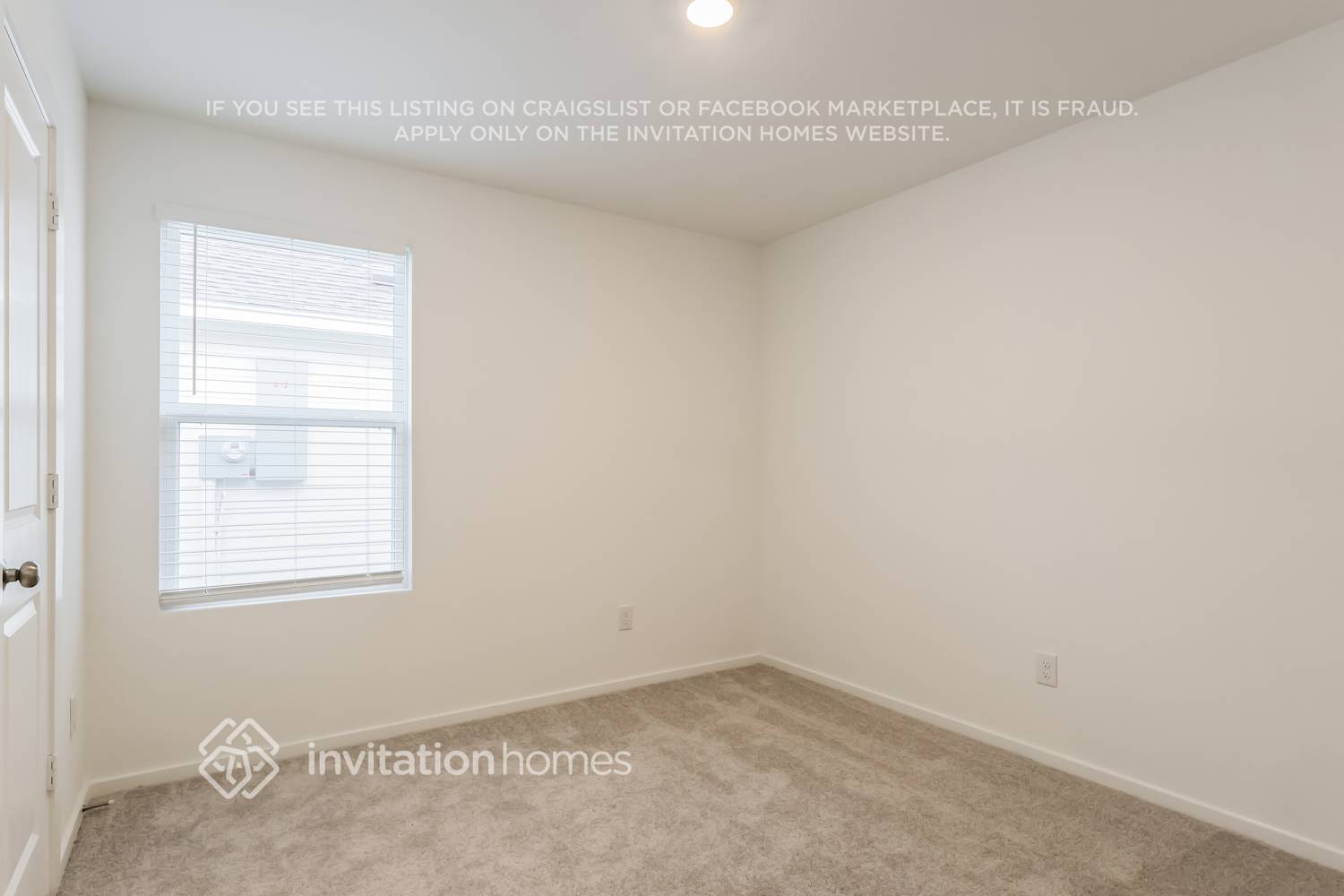 Building Photo - 15250 Abella Dr