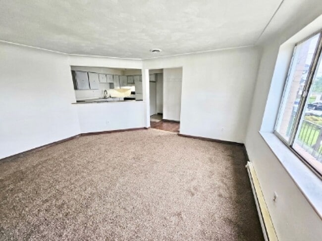 Building Photo - 415 N 4th St