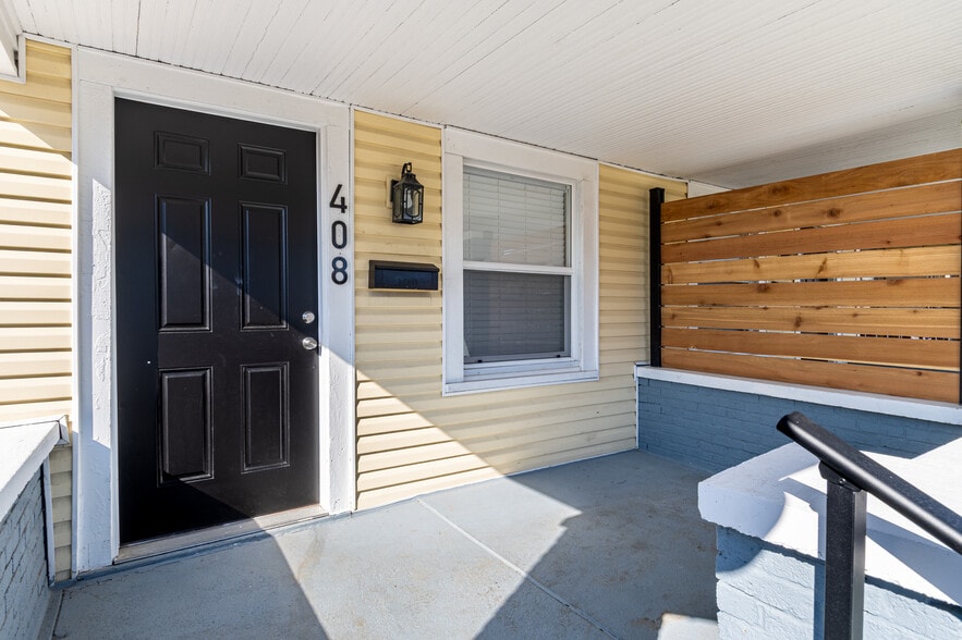 Building Photo - 408 E Beecher St