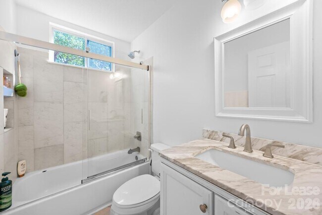 Building Photo - 124 Shorecrest Dr
