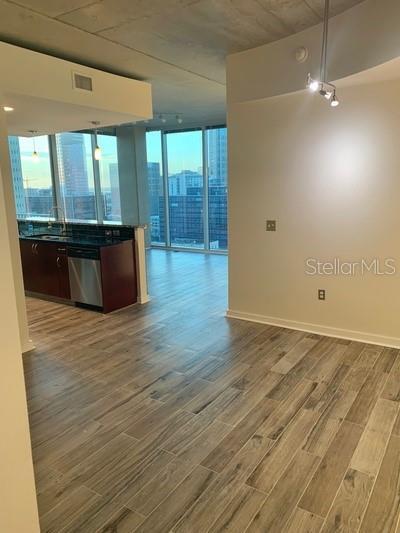 Building Photo - 777 N Ashley Dr