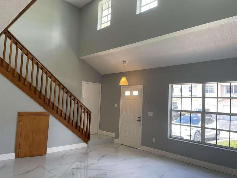 2025 SO FLO Real Estate Group 12162 SW 51st PL Cooper City - 12162 SW 51st Pl