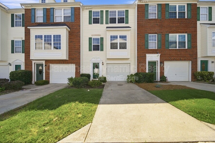 Building Photo - 1526 Royal Auburn Ave