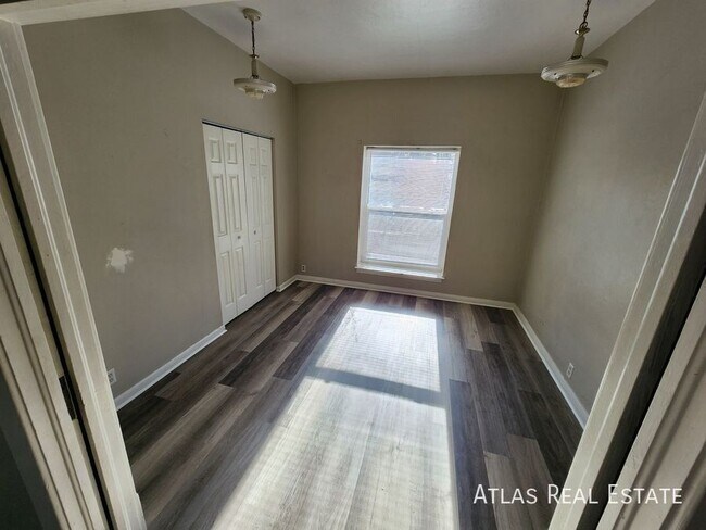 Building Photo - 1221 13th St