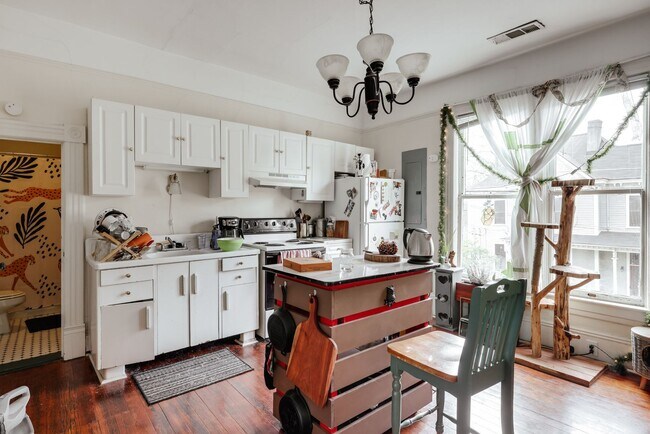 Building Photo - 295 Oglethorpe Ave