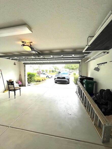 Building Photo - 1641 SW Harbour Isles Cir