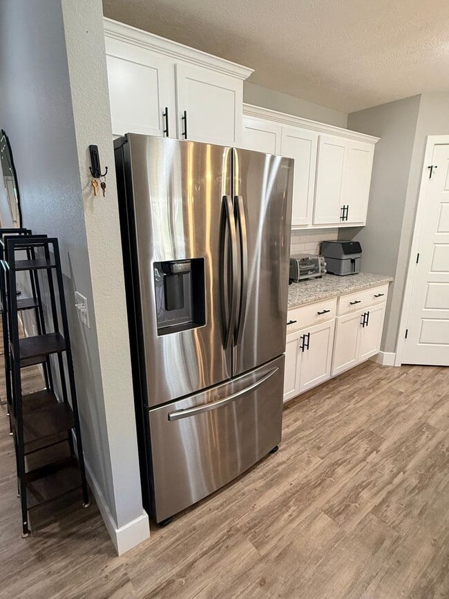 Building Photo - Fully Furnished 3 Bed / 2 Bath Home in Nixa