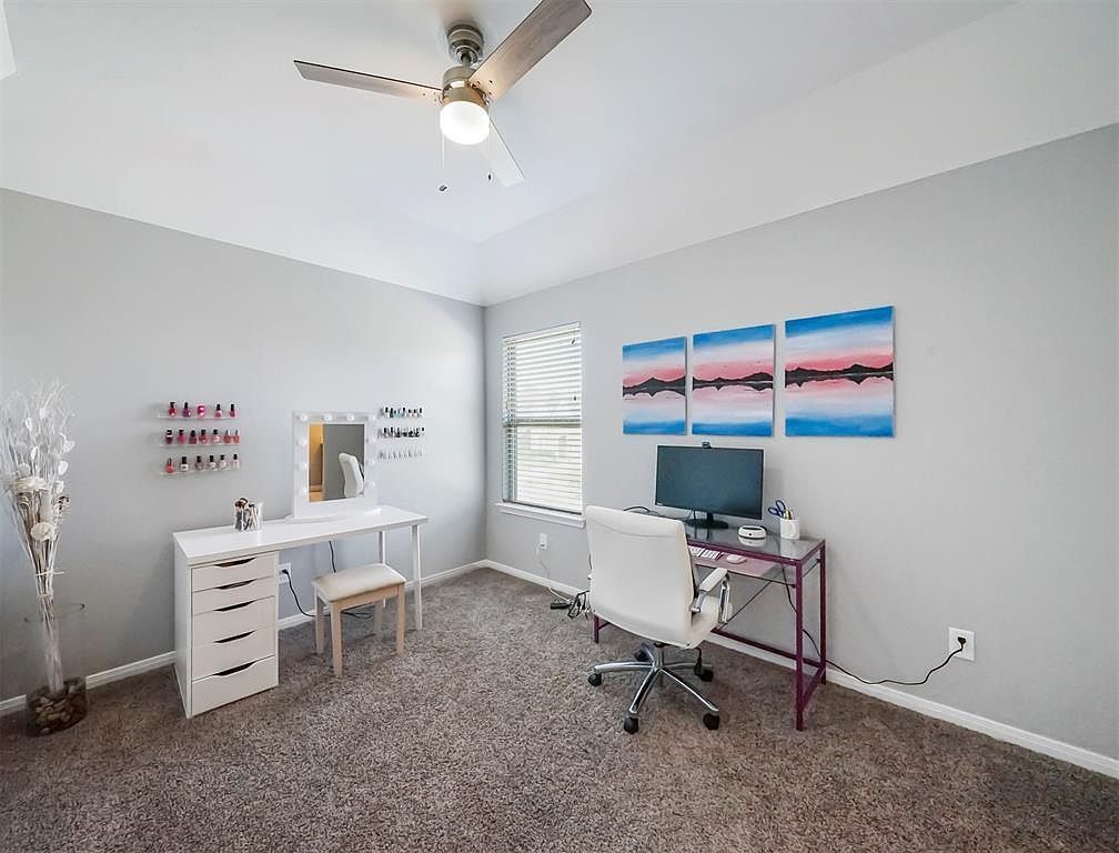 Building Photo - 28710 Brownwood Lake Dr