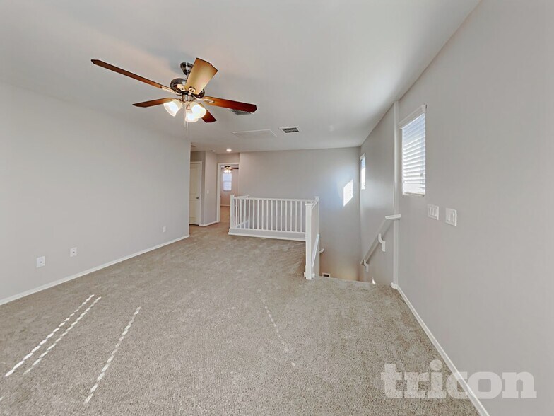 Building Photo - 11690 N 166th Dr