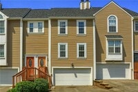 Building Photo - 2748 Hunters Point Dr