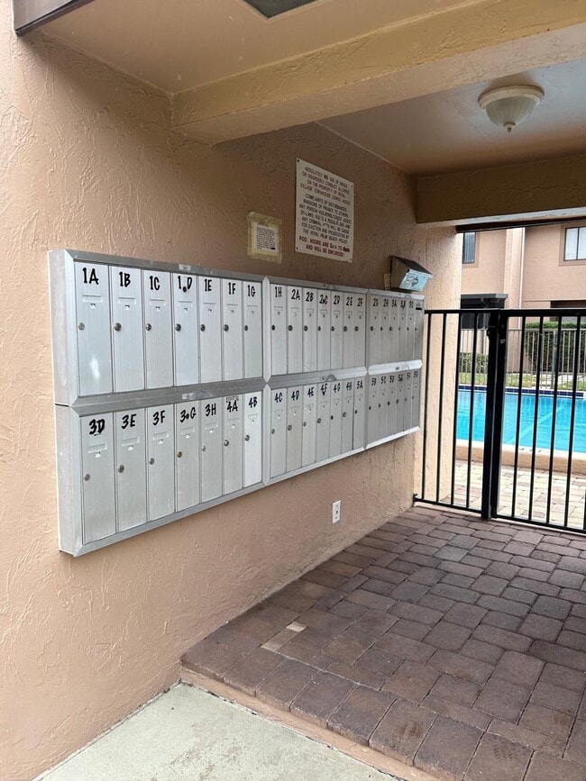 Building Photo - 139 Sparrow Dr