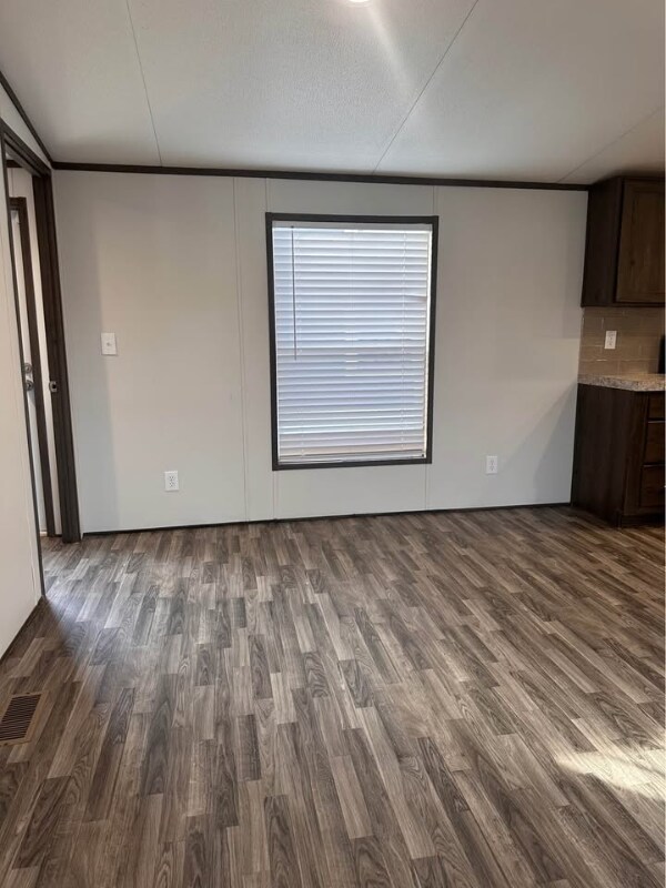 Building Photo - 3200 S Highland Park Dr