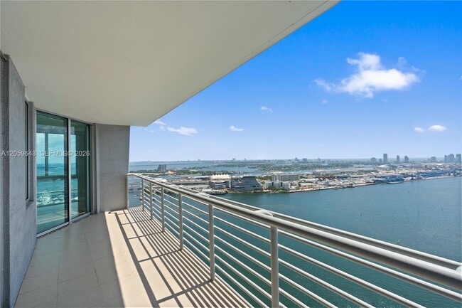 Building Photo - 335 S Biscayne Blvd