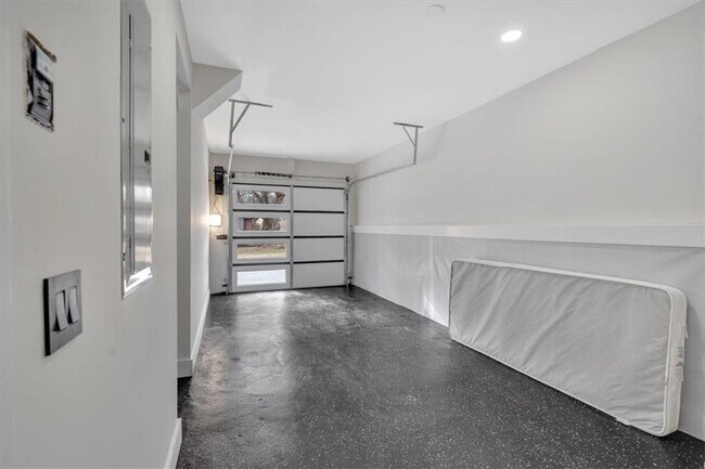 Building Photo - 5070 Alabama Rd