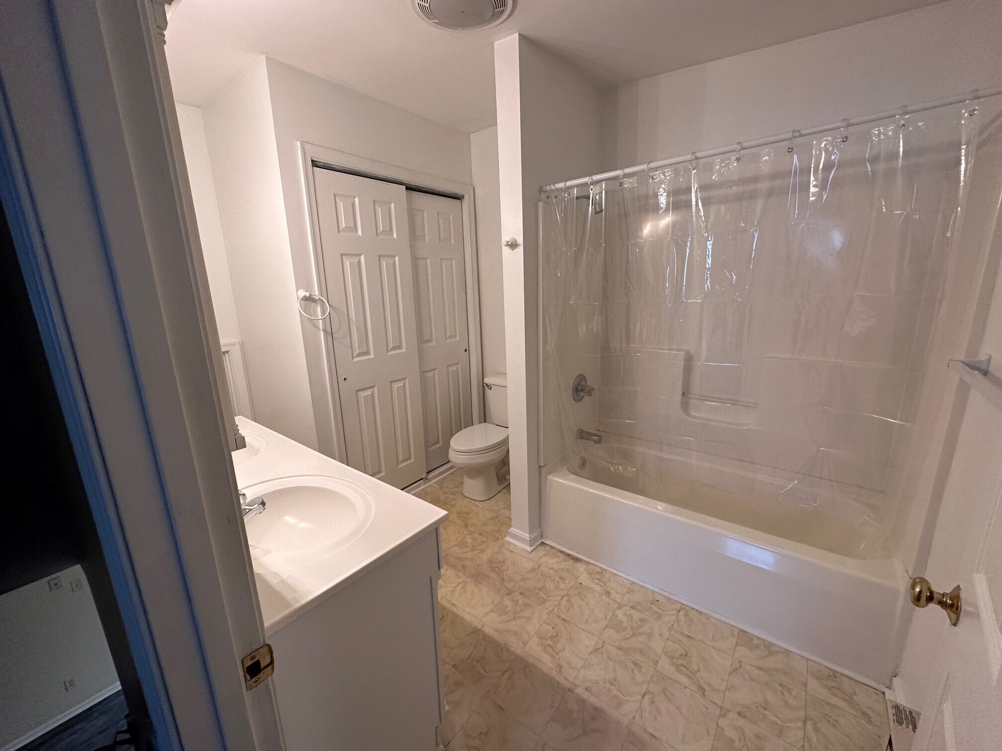 Bath V2 - 426 W Main St