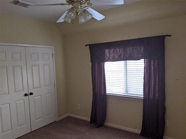 Building Photo - 25727 Shady Spruce Ln