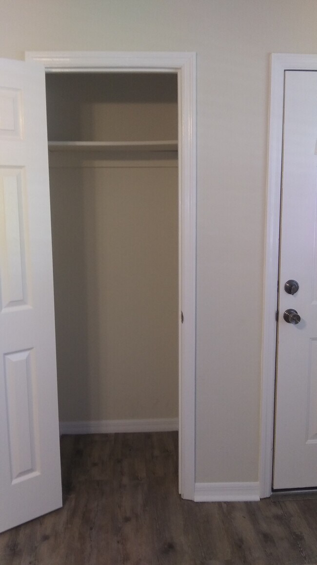 Building Photo - 5168 Taylor Ave