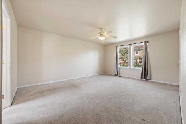 Building Photo - Beautiful 3-Bedroom Home in Cherry Creek School District with Fenced Yard & 2-Car Garage