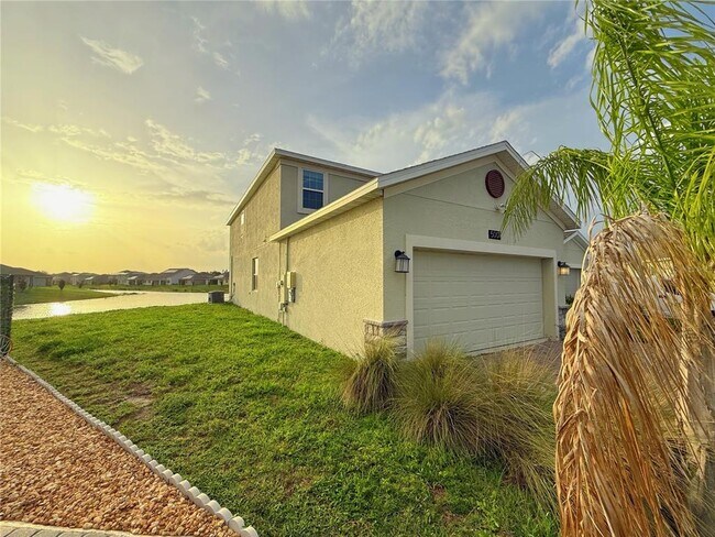 Building Photo - 5001 Center Ct