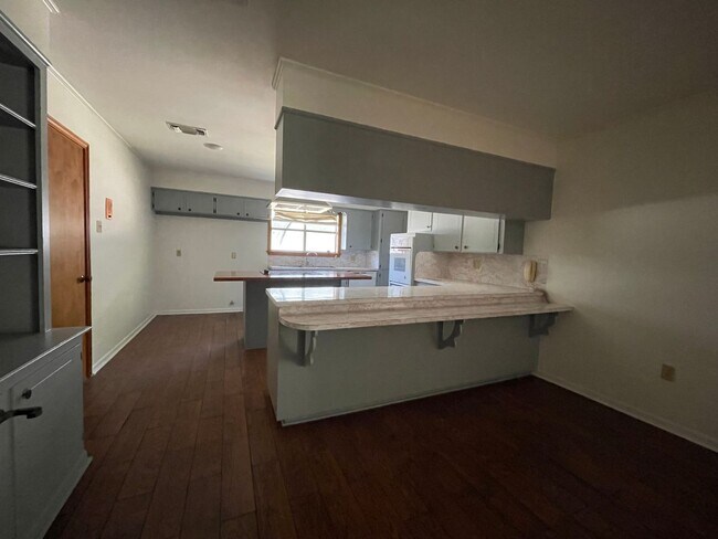Building Photo - Home for RENT in North Baton Rouge