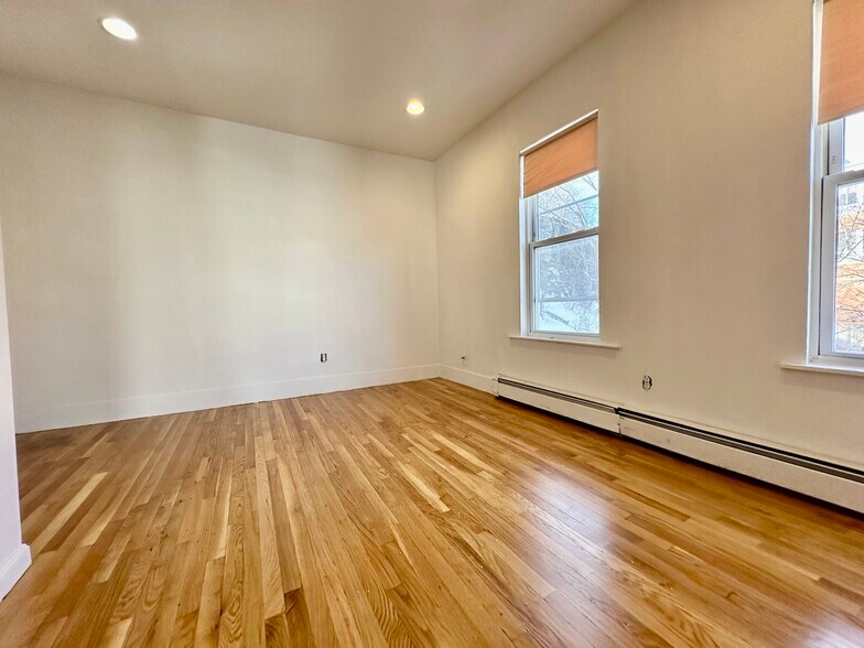 Building Photo - 2 Torpie St